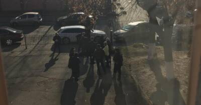 Попало 4-5 пуль: в Киеве возле суда расстреляли мужчину (фото, видео)