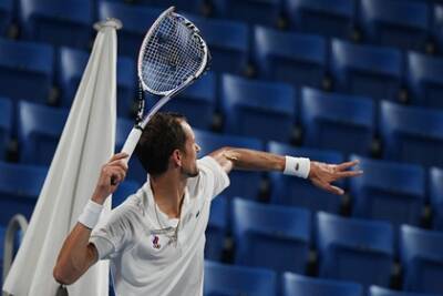 Медведев выиграл второй матч подряд на Итоговом турнире ATP