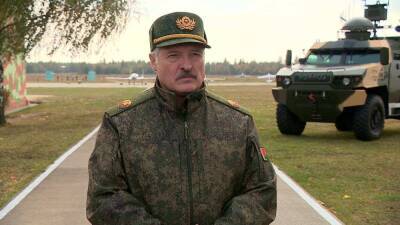 Украинский генерал: Лукашенко оттянул 15 тысяч наших бойцов с...