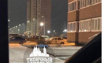 В Тюменской области из окна многоэтажки выпала женщина