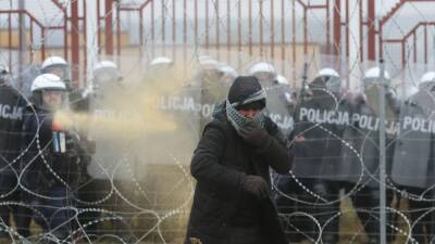 Несколько польских полицейских травмированы на границе с Беларусью
