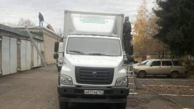 Мобильный пункт вакцинации за 4 млн рублей угнали под Петербургом