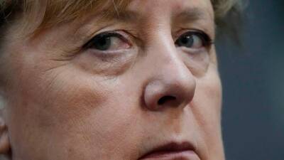 Меркель пренебрегает Европой: звонок Лукашенко рассердил Польшу, Латвию и Литву
