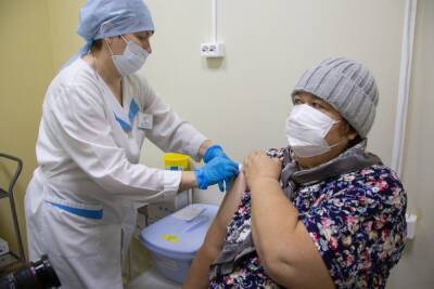 Обязательная вакцинация для граждан старше 60 лет введена в Красноярском крае
