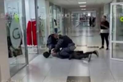 В ТЦ «Атриум» в Сочи правоохранители задержали буйного посетителя