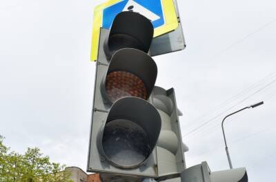 Желтый режим: светофоры на проспекте Победы по-прежнему не работают