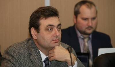Приморского депутата от КПРФ Артема Самсонова подозревают в педофилии