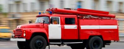 В Екатеринбурге при пожаре в ангаре обнаружили обгоревшее тело охранника