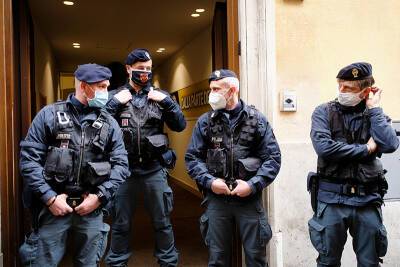 В Милане по подозрению в терроризме задержали 19-летнюю девушку
