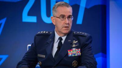 Американский генерал Хайтен: военный потенциал позволит Китаю первым нанести удар