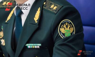В Петербурге таможенного инспектора поймали на взятке