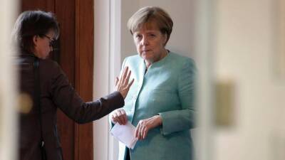 Требования Меркель: экс-канцлер дорого обойдется налогоплательщикам