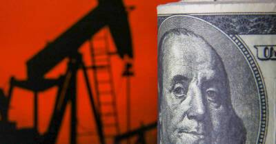 Политолог: Китаю не выгодно терять нефть в цене из-за желания Америки
