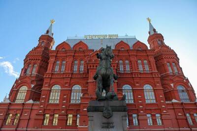 Шедевры Русского музея представят московской публике