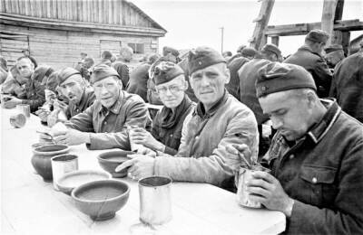 Как в Германии встречали немецких солдат, вернувшихся из советского плена после войны - Русская семерка