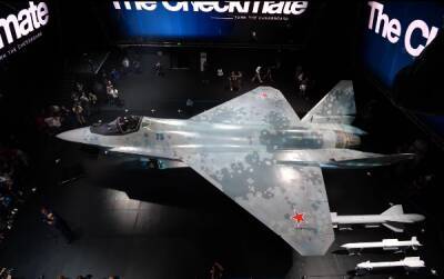 Россия ответила Турции видеороликом: Су-75 поставил «мат» дрону AKINCI в Дубае