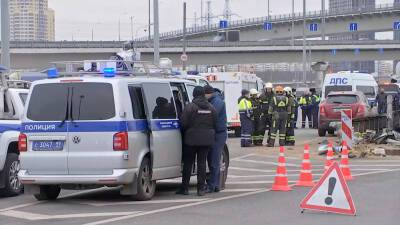 Момент аварии с маршруткой в Москве попал на видео