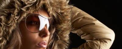 В холодное время года не стоит отказываться от солнцезащитных очков