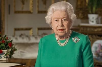 Королева Елизавета II вернулась к исполнению служебных обязанностей