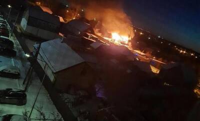 В Тюмени полностью сгорел частный жилой дом