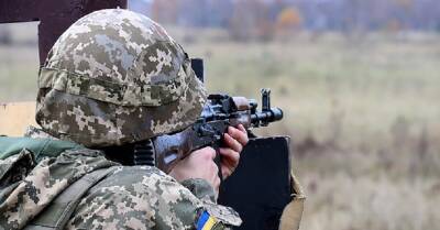 На Донбассе враг атакует украинские войска из запрещенного оружия: ранены трое бойцов ВСУ