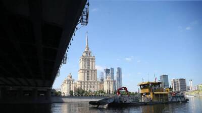Мосводосток ликвидировал утечку загрязняющего вещества в Москву-реку