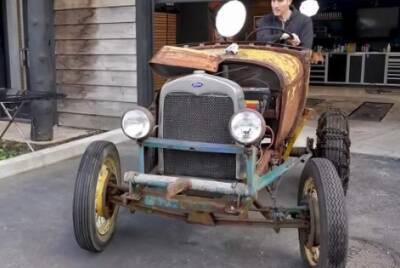 В сети показали попытку завести двигатель Ford 1929 года выпуска после длительного простоя. ВИДЕО