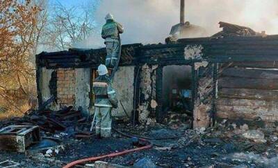 На пожаре в жилом доме погибли пятеро детей и их мать