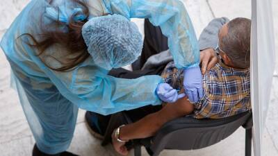 На Украине открылся пункт вакцинации для людей с фейковыми сертификатами