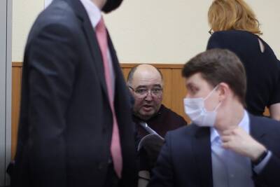 Суд продлил арест Борису Шпигелю по делу о взятке пензенскому губернатору