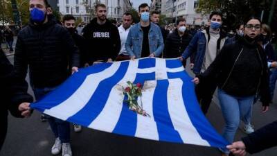 Греки устроили мирный марш в годовщину смертельного восстания - unn.com.ua - США - Украина - Киев - Греция