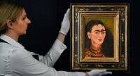 На аукционе выручили рекордные 34,9 млн $ за автопортрет знаменитой мексиканки Фриды Кало. Фото