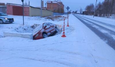 19-летний житель Ялуторовска после пьянки угнал машину собутыльника и попал в аварию