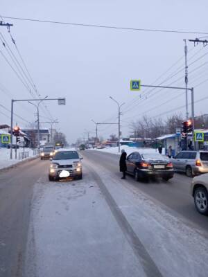 В Новосибирске водитель «Тойоты» сбил женщину, которая перебегала дорогу