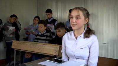 Россия передала гумпомощь школьникам в Дамаске