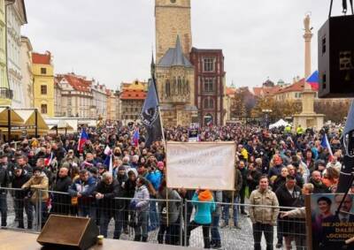 В Праге прошел многотысячный антиправительственный митинг