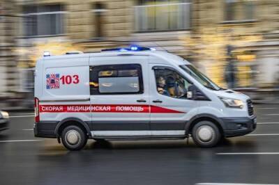 В московском автосервисе неизвестный тяжело ранил ножом двух мужчин