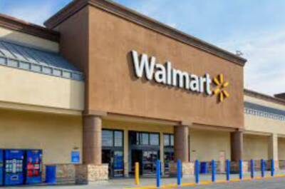 Квартальная прибыль Walmart упала на 40%, выручка подросла на 4,4%, превысив ожидания