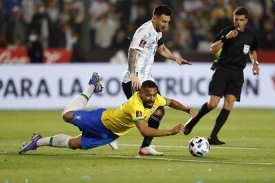Бразильцы пошутили над Месси после матча против сборной Аргентины. ФОТО