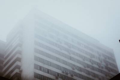 Утром 18 ноября центр Волгограда накрыл густой туман