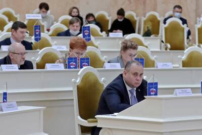 В Петербурге вырастут цены: депутаты бьют налогом по малому бизнесу
