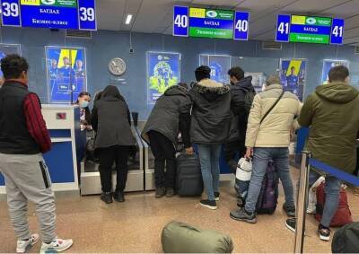 В аэропорту "Минск" открылась регистрация на рейс Iraqi Airways, на котором мигранты смогут вернуться на родину