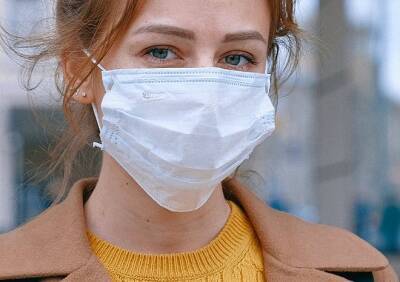 Ношение масок снижает заболеваемость коронавирусом в два раза