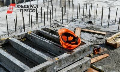 На новосибирской стройке рухнула люлька с рабочими: есть жертвы