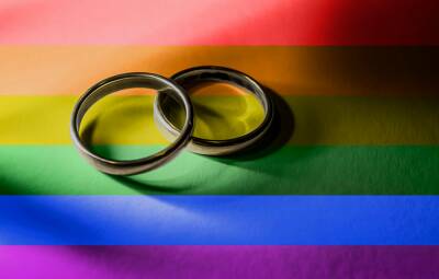 Швейцария легализует однополые браки