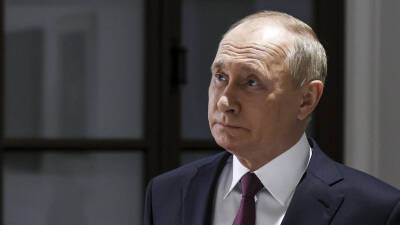 В Кремле заявили, что Путин сообщит о прохождении ревакцинации от коронавируса