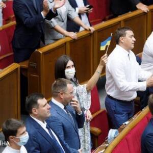 Владимир Зеленский - Рада приняла за основу законопроект о тысяче за вакцинацию - reporter-ua.com - Украина