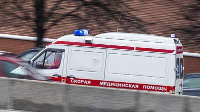 Два человека погибли при обрушении бытовки в Москве
