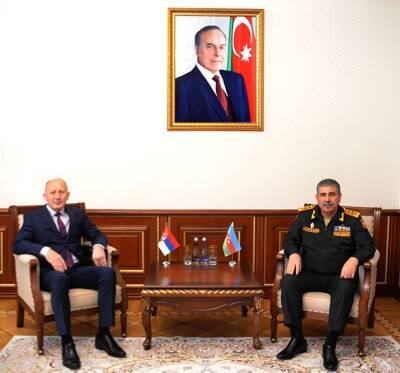 Министр обороны Азербайджана встретился с новоназначенным послом Сербии