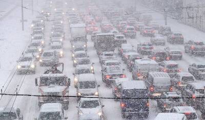 Эксперт Победоносцев рассказал, как пережить в Москве «снегопад века»